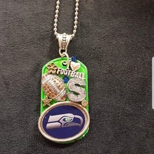 SEATTLE SEAHAWKS NECKLACE